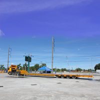 Lowbed trailer with ramp ( 8.5-12mL x 2.5-3.2mW x 0.8-1.1 mH)3-4 Axles- Line